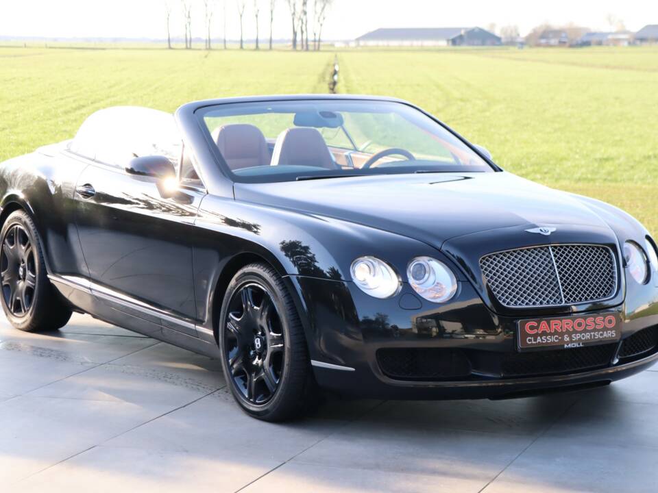 Image 42/50 of Bentley Continental GTC (2007)
