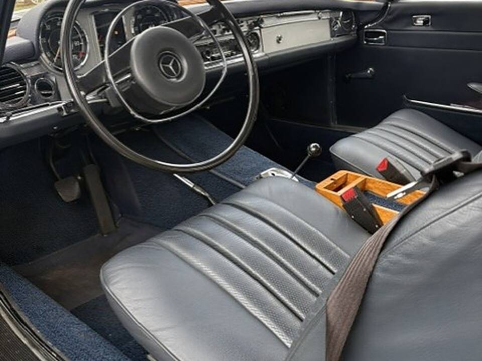 Image 6/10 of Mercedes-Benz 280 SL (1971)