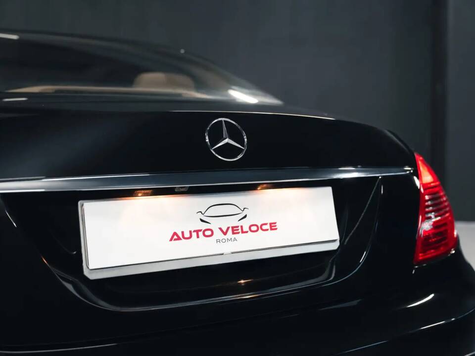 Image 11/40 of Mercedes-Benz CL 65 AMG (2008)