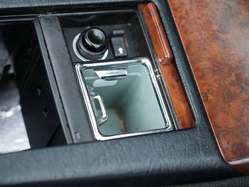 Image 50/95 of Mercedes-Benz 300 SL (1993)