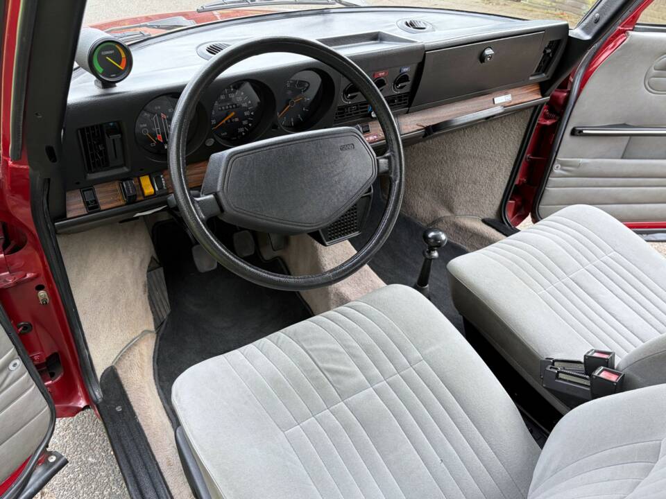 Image 2/24 of Saab 99 (1980)