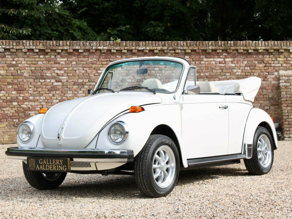 Image 43/50 of Volkswagen Käfer 1303 &quot;Champagne Edition&quot; (1977)