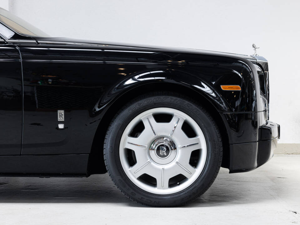 Immagine 31/40 di Rolls-Royce Phantom VII (2005)