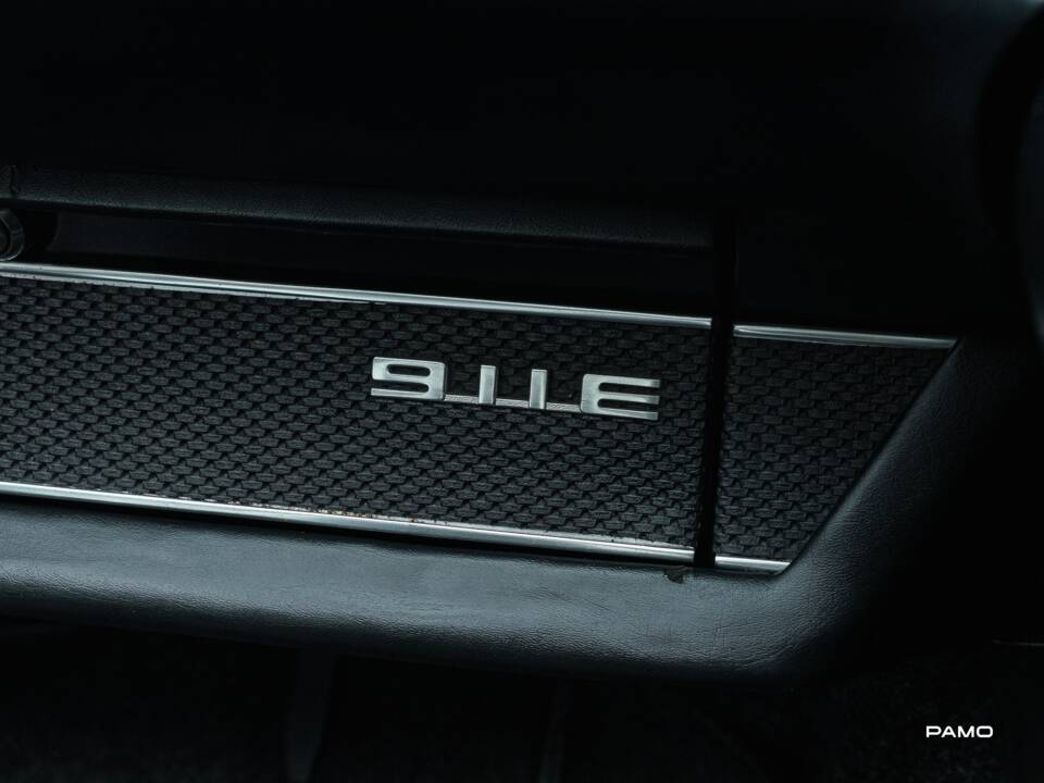 Bild 32/41 von Porsche 911 2.2 E (1970)