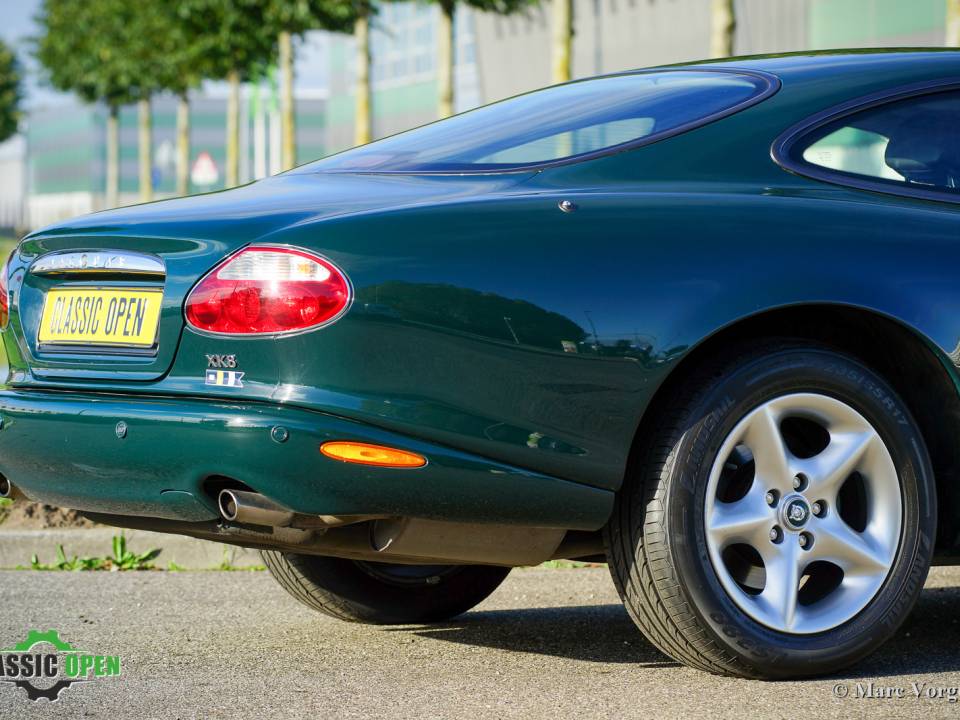 Afbeelding 35/44 van Jaguar XK8 4.0 (2001)