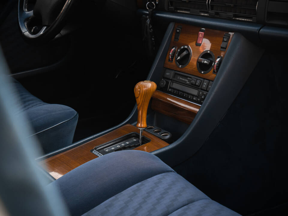 Bild 9/29 von Mercedes-Benz 280 SE (1981)