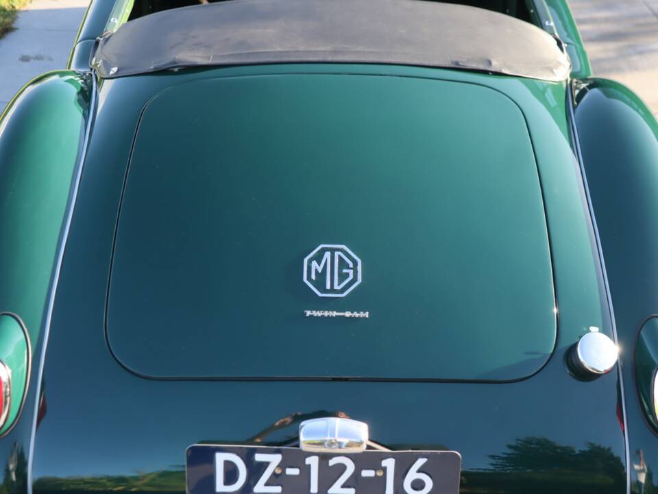 Image 40/50 of MG MGA Twin Cam (1959)