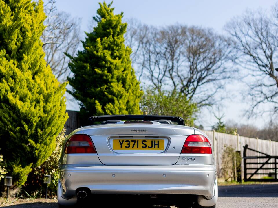 Image 8/48 of Volvo C70 2.0 T (2001)