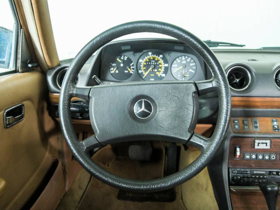 Bild 8/50 von Mercedes-Benz 300 D (1983)