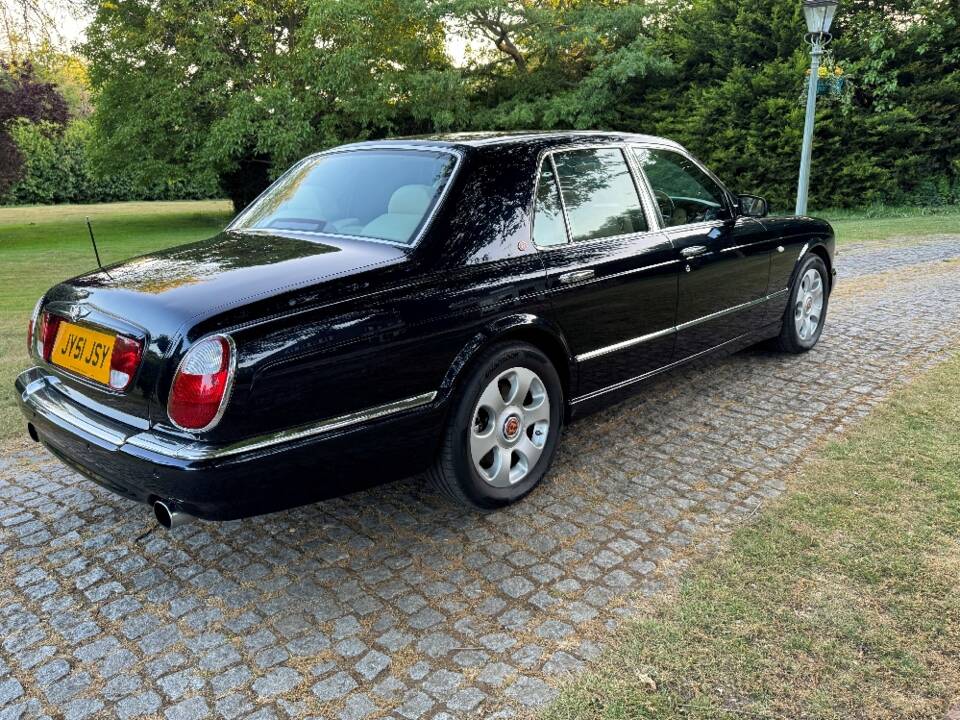 Image 13/25 of Bentley Arnage Red Label (2001)