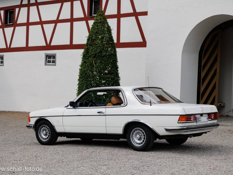 Bild 5/28 von Mercedes-Benz 230 C (1980)