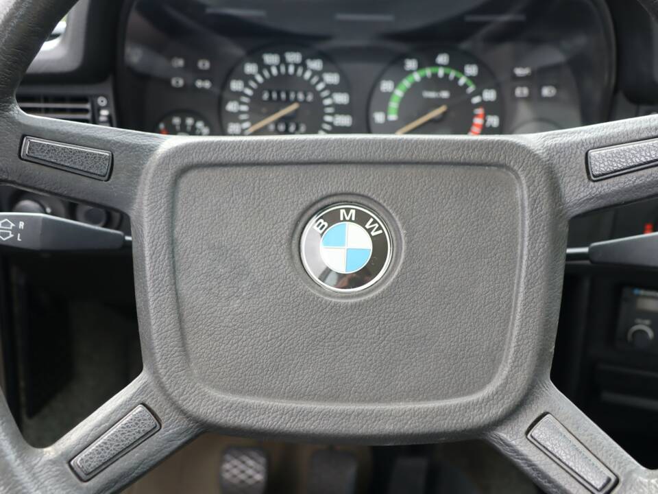 Image 45/50 of BMW 323i (1980)