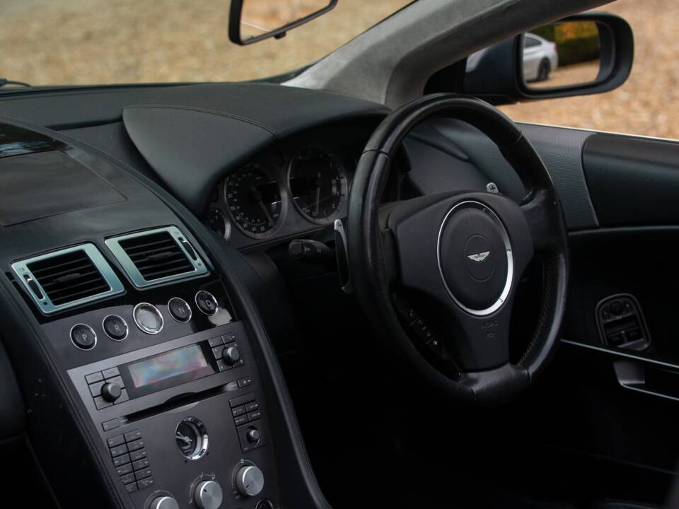 Bild 12/50 von Aston Martin DB 9 Volante (2006)