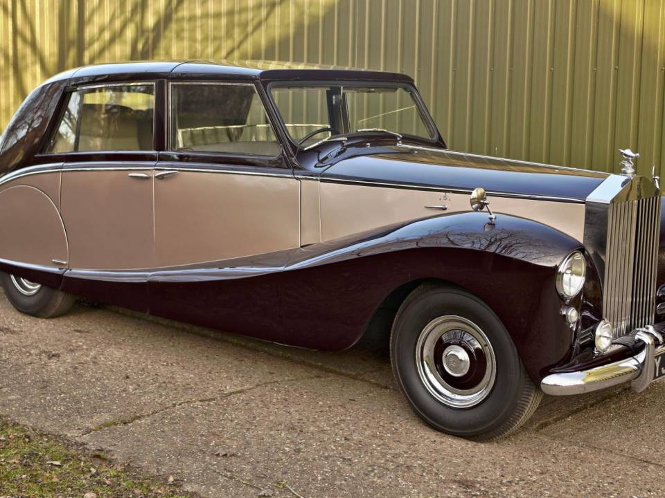 Image 8/48 of Rolls-Royce Silver Wraith (1953)
