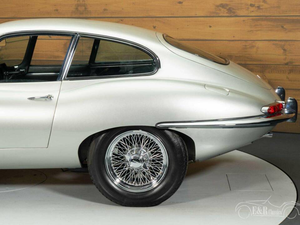 Immagine 17/19 di Jaguar E-Type 3.8 (1964)