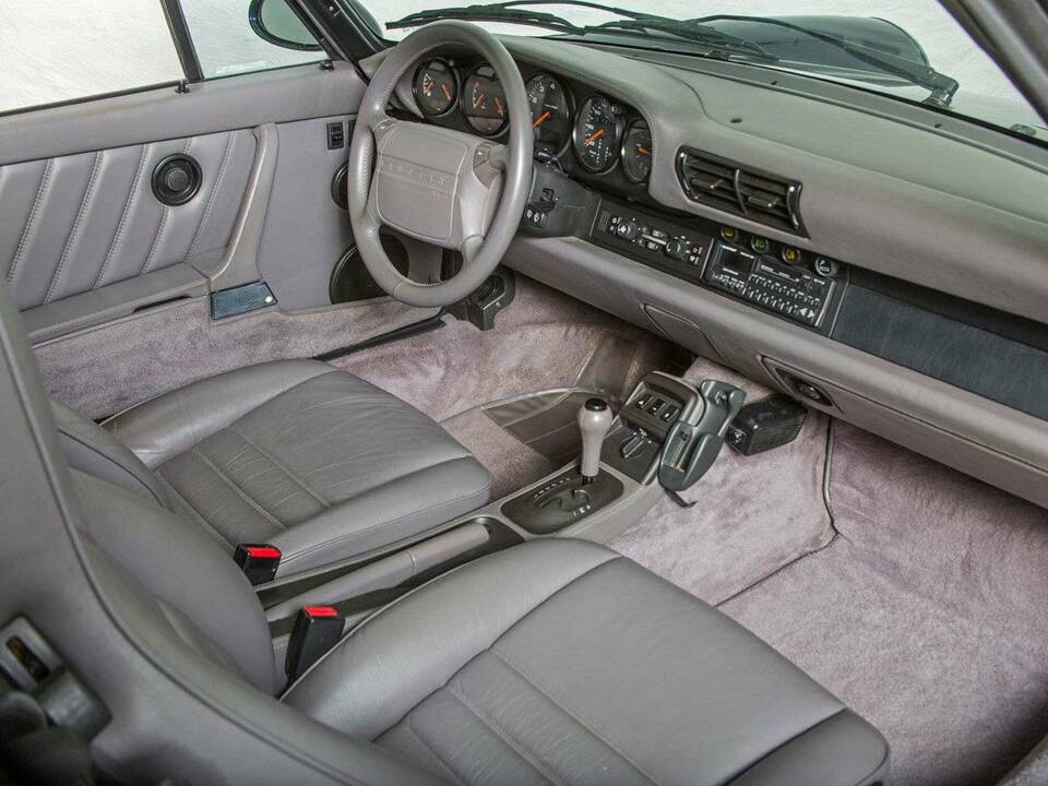 Bild 21/31 von Porsche 911 Carrera 2 (1992)