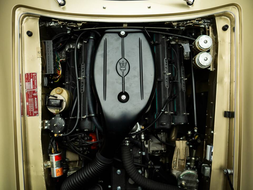 Bild 89/100 von Maserati Ghibli (1968)