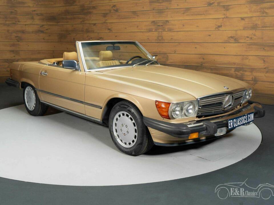 Image 17/19 of Mercedes-Benz 560 SL (1988)