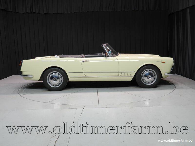 Bild 8/15 von Alfa Romeo 2000 Spider Veloce (1962)