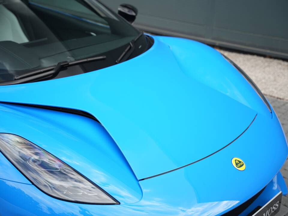 Image 37/50 of Lotus Emira "First Edition" (2022)