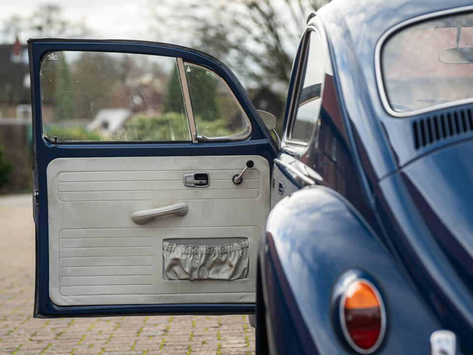 Immagine 22/36 di Volkswagen Maggiolino 1300 (1967)