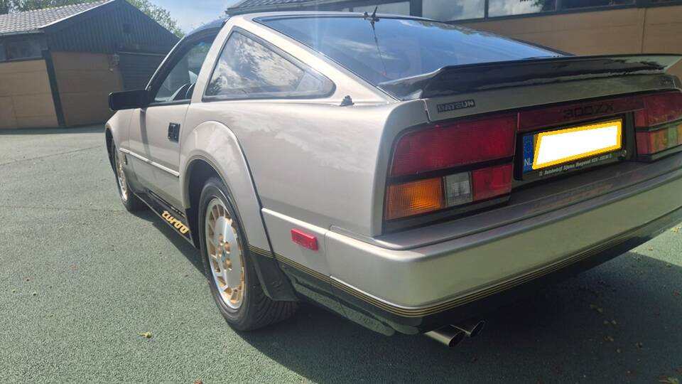 Bild 8/21 von Nissan 300 ZX (1984)