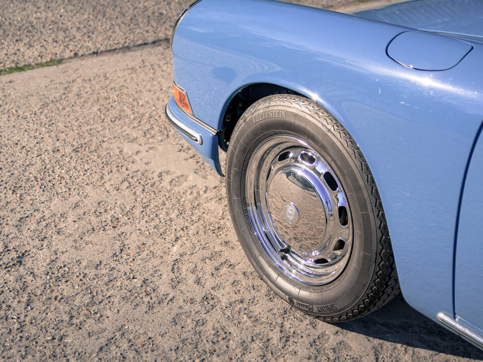 Image 16/49 of Porsche 911 2.0 (1964)