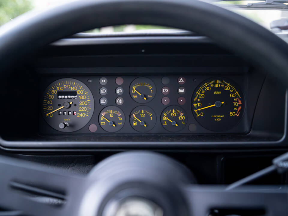 Bild 35/41 von Lancia Delta HF 4WD (1987)
