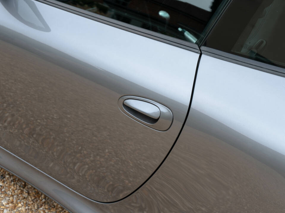 Image 7/50 of Porsche 911 Carrera 4S (2003)