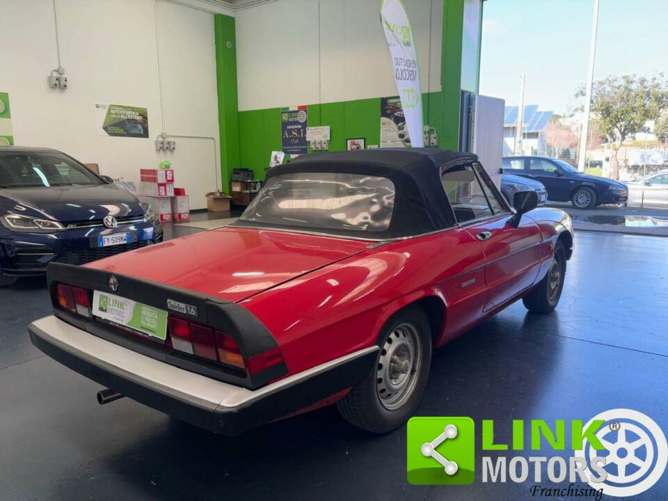 Image 6/10 de Alfa Romeo 1.6 Spider (1987)