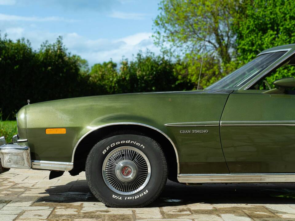 Imagen 21/50 de Ford Gran Torino (1976)