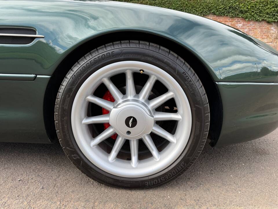 Afbeelding 11/21 van Aston Martin DB 7 (1998)