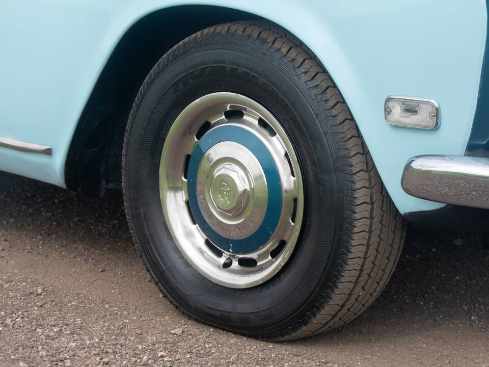 Image 10/50 of Rolls-Royce Silver Shadow I (1976)