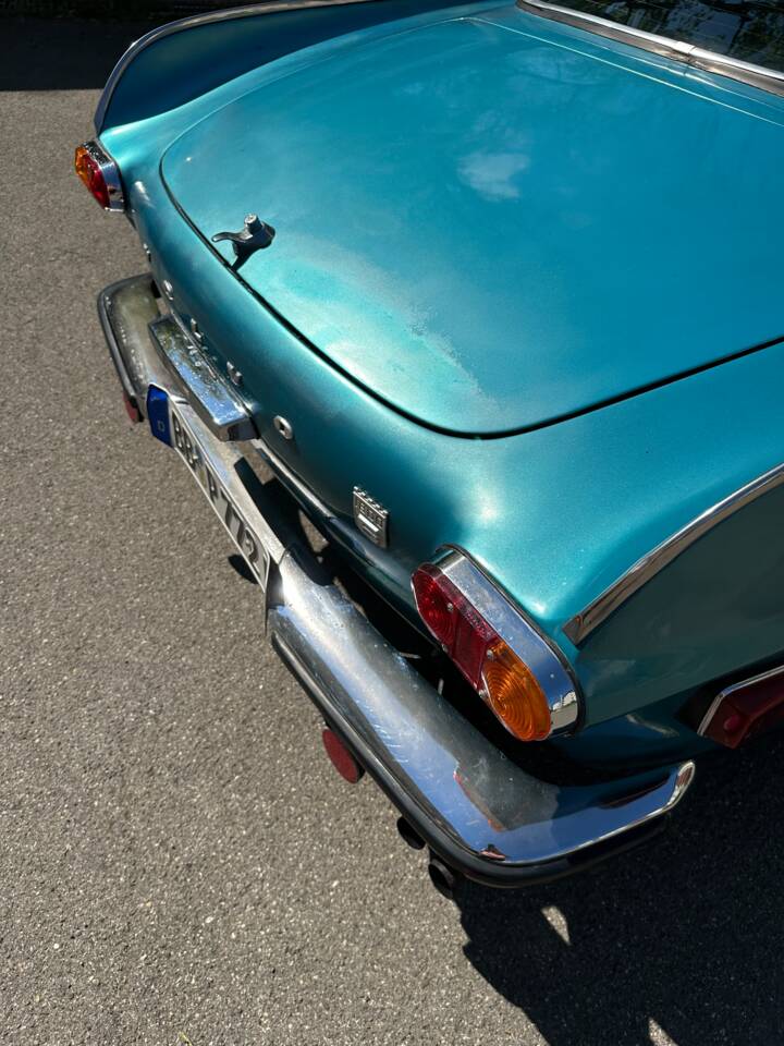 Image 8/15 of Volvo 1800 E (1972)