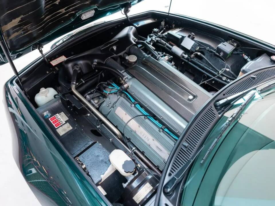 Image 34/37 of Aston Martin V8 Coupé (1999)