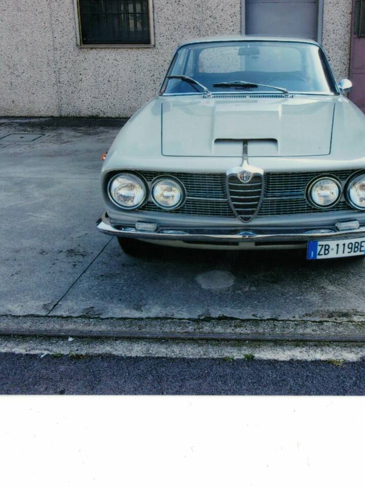 Immagine 2/26 di Alfa Romeo 2600 Sprint (1963)
