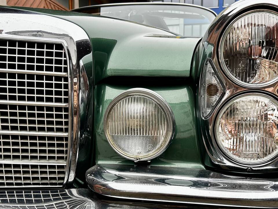 Image 7/15 of Mercedes-Benz 280 SE (1970)