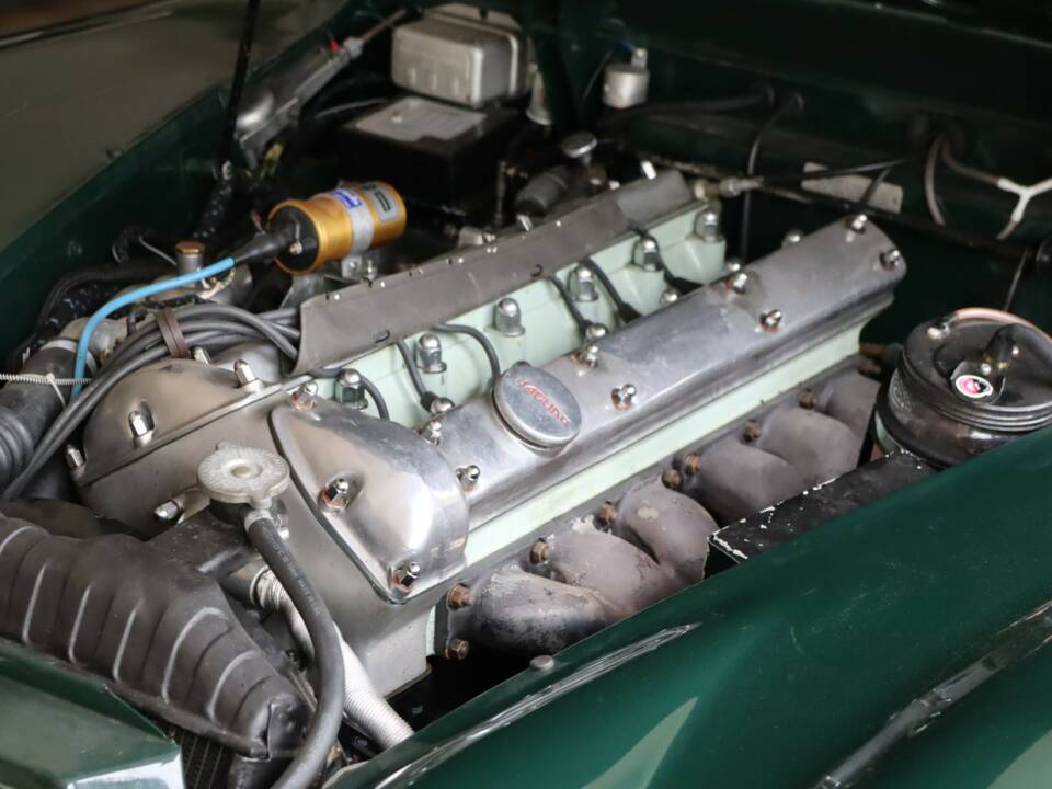 Image 6/50 of Jaguar XK 150 FHC (1959)