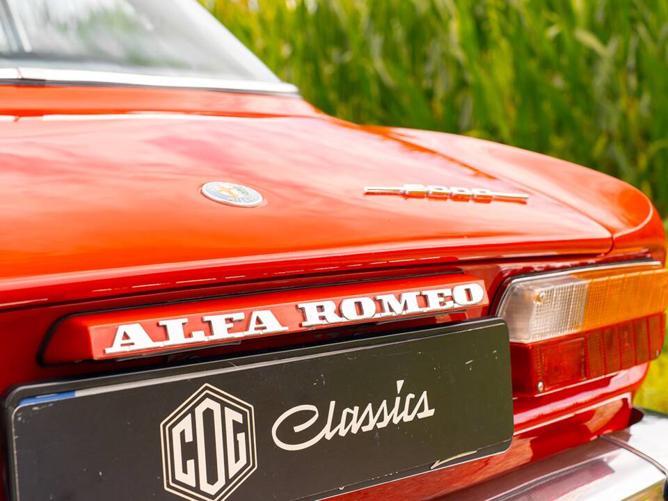 Image 23/53 of Alfa Romeo 2000 GT Veloce (1975)