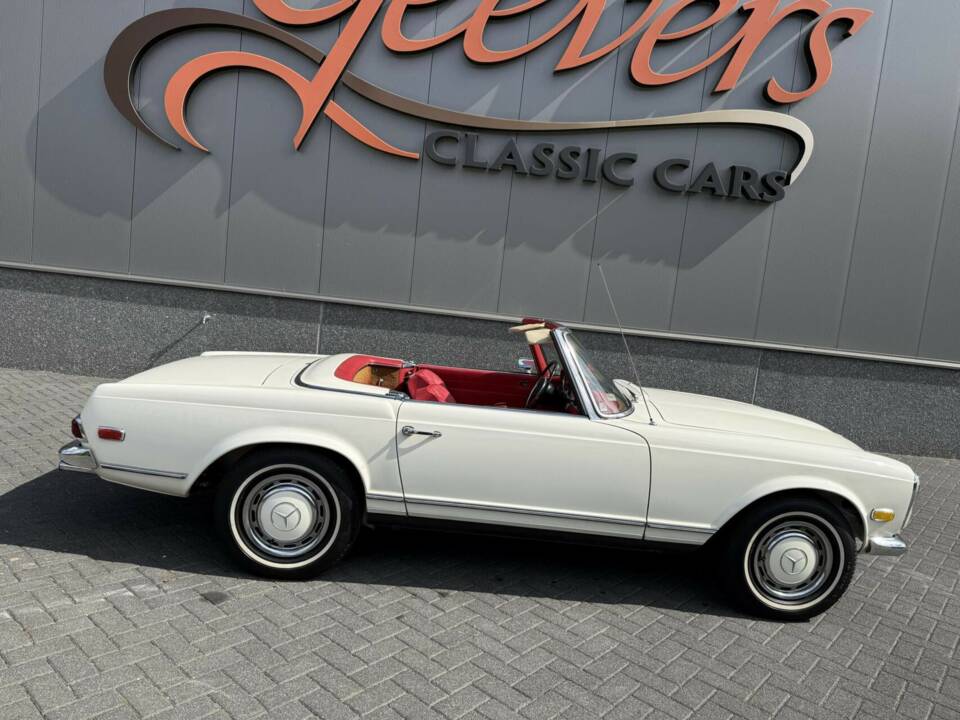 Immagine 9/50 di Mercedes-Benz 280 SL (1968)