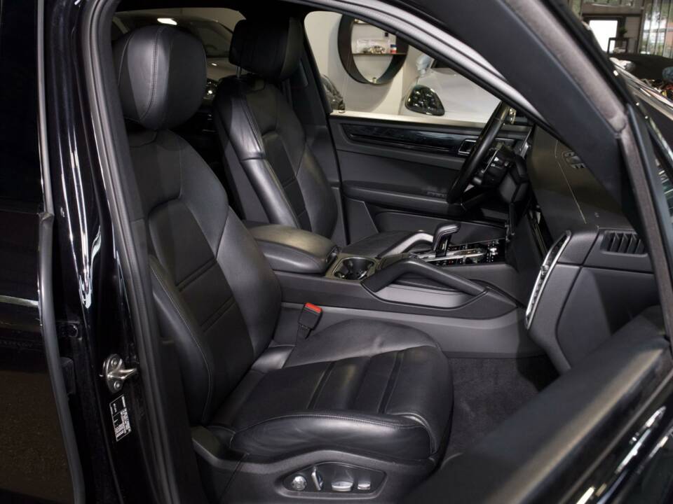 Bild 7/17 von Porsche Cayenne E-Hybrid (2018)