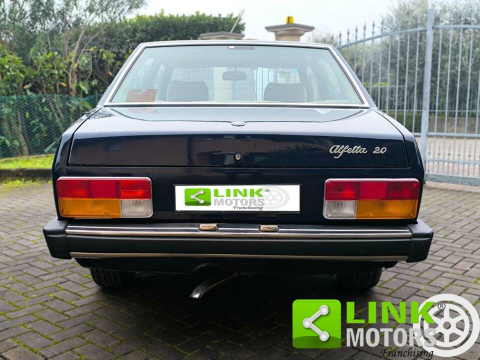 Bild 7/10 von Alfa Romeo Alfetta 2.0 L (1980)