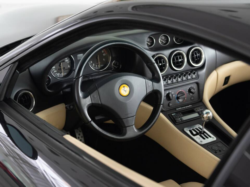Image 29/47 of Ferrari 550 Maranello (1997)