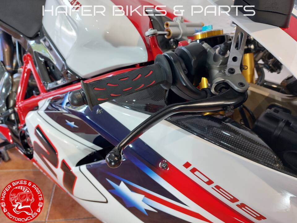 Bild 22/56 von Ducati 1098 R (2009)