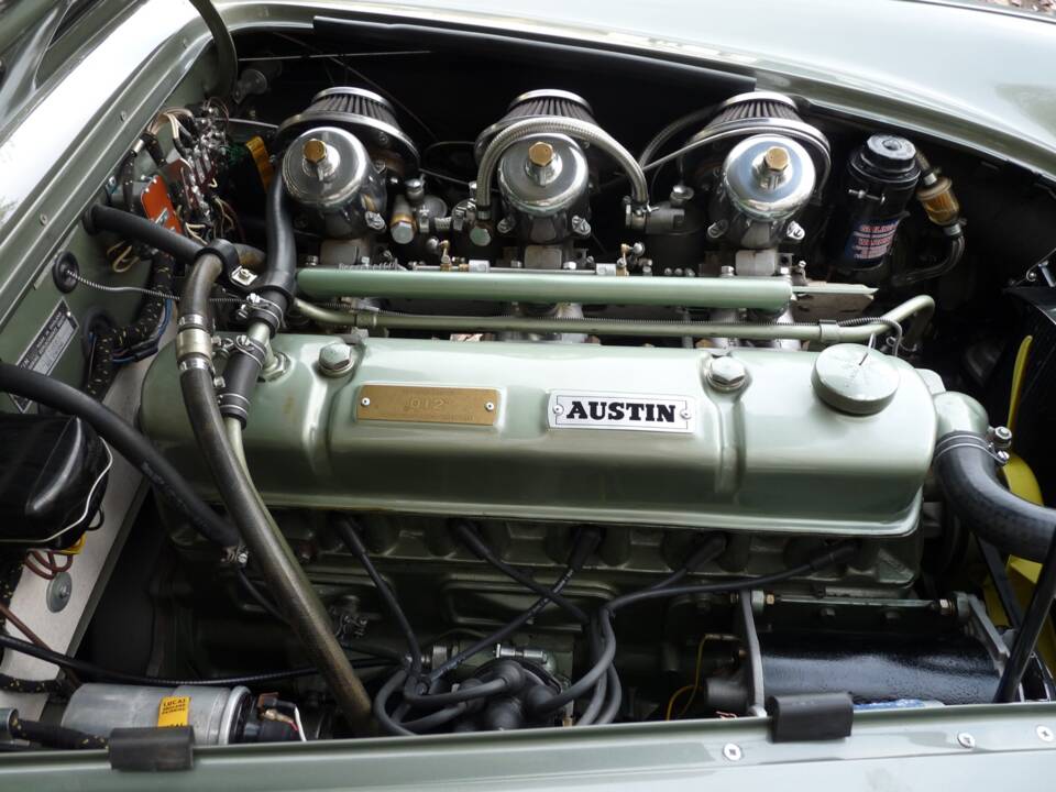 Image 24/32 of Austin-Healey 3000 Mk II (BT7) (1962)