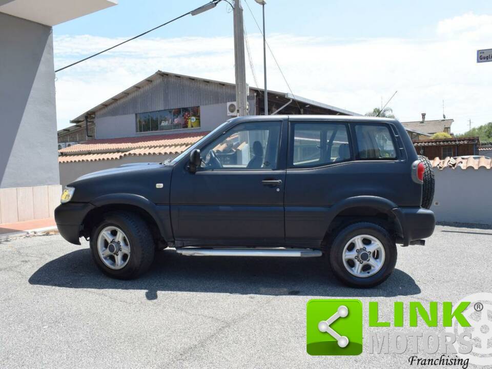 Imagen 5/10 de Nissan Terrano II 2.4i (2000)