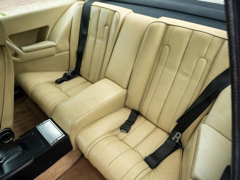 Image 30/38 of Ferrari 400i (1981)