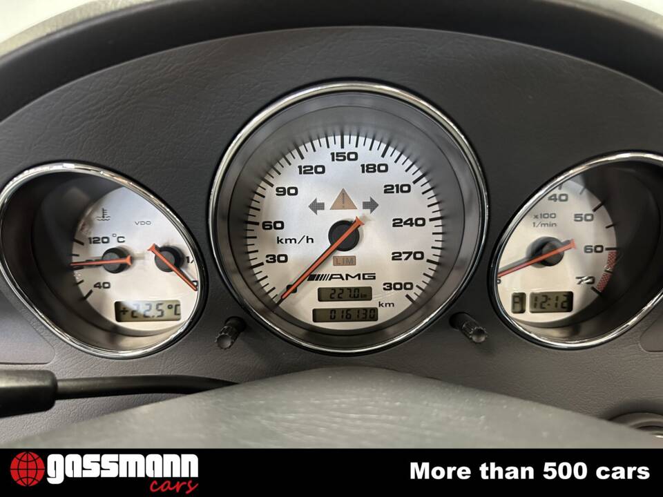 Image 11/15 of Mercedes-Benz SLK 32 AMG (2001)