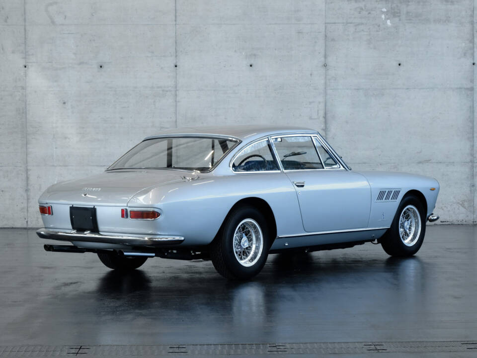 Imagen 6/24 de Ferrari 330 GT 2+2 (1964)