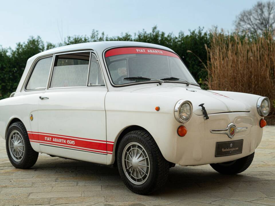Imagen 2/50 de Abarth 695 SS (1966)